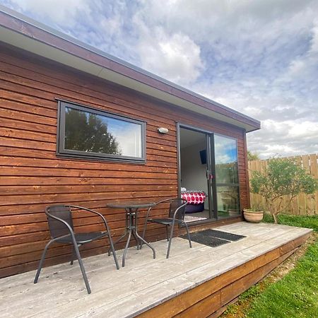 Lake Hawea Cabin With Mountain Views- Outdoor Bath! Extérieur photo