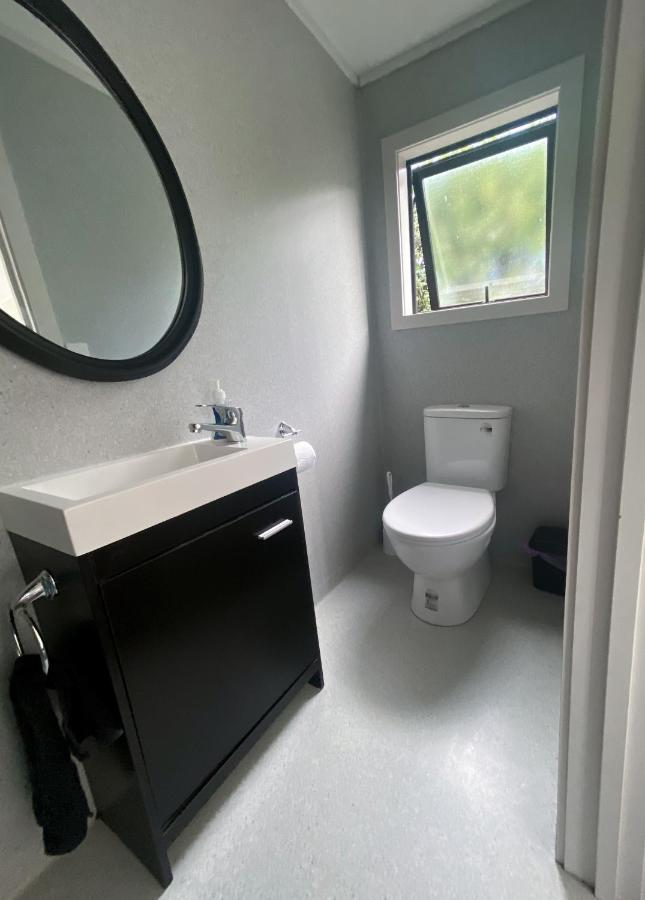 Lake Hawea Cabin With Mountain Views- Outdoor Bath! Extérieur photo